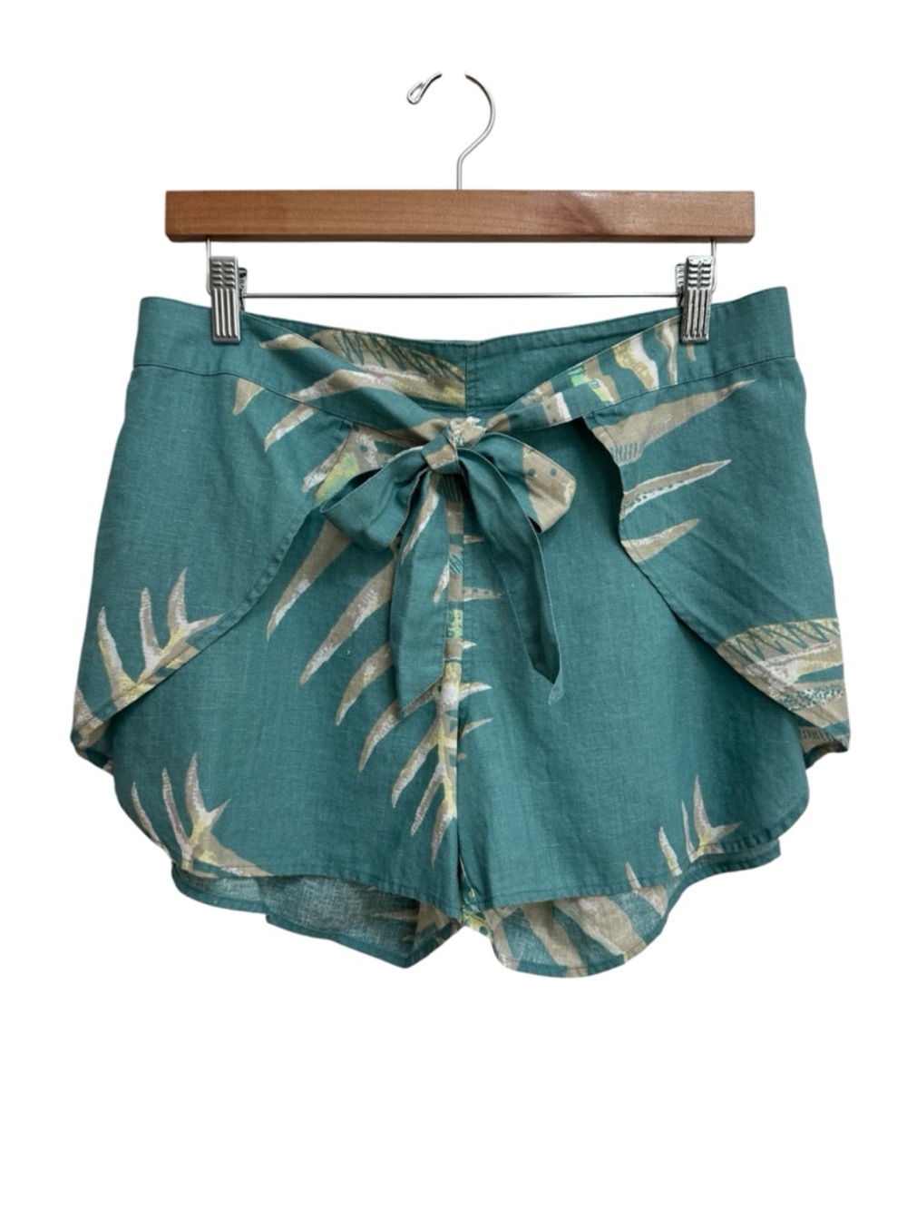Patagonia Garden Island Wrap Shorts Women Medium Hemp Lyocell Palm Leaves Beach